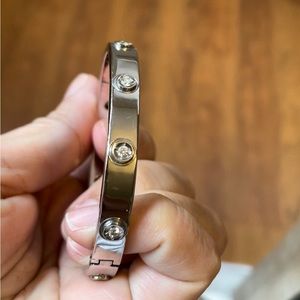 14k White-gold bangle with natural diamonds all over it. Solid bangle. 16cm